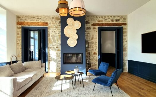 Domaine 950m² 28 Pièces Proche Pézenas (30km)