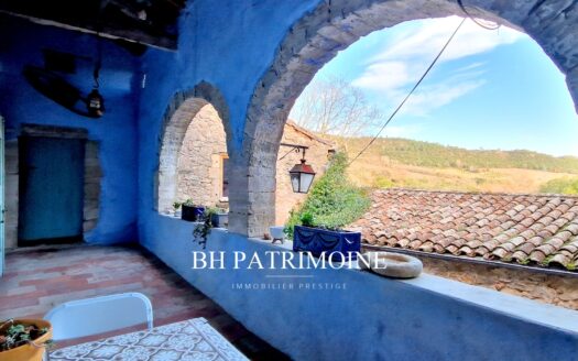 Domaine 500m² sur 55 hectares Proche Pézenas (30 km)